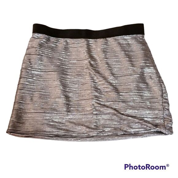 5/$25 Y2K Silver black mini skirt - Picture 1 of 3